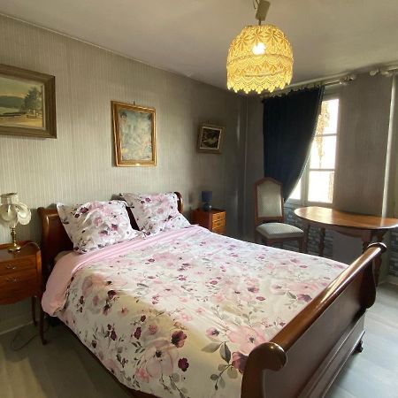 Chambre Calme Au Coeur D'Ussel ユセル エクステリア 写真