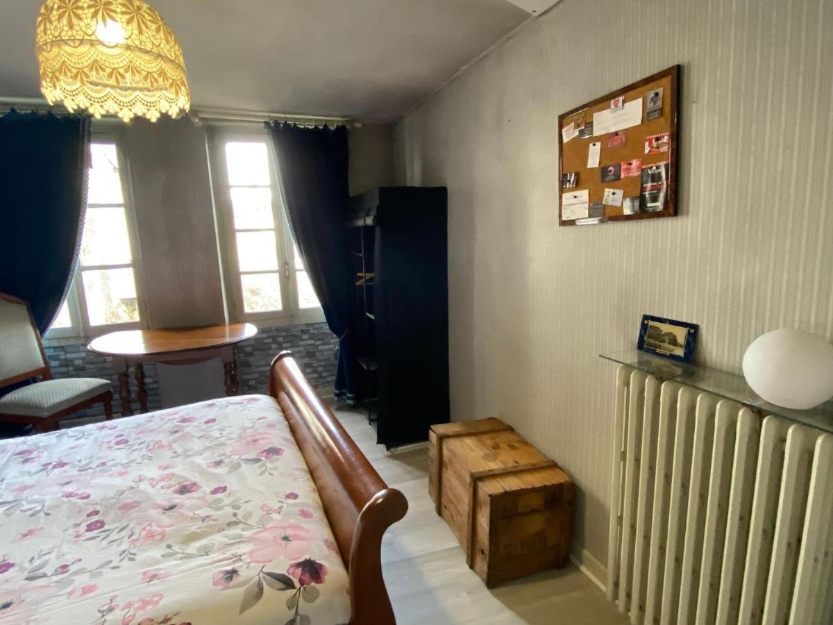 Chambre Calme Au Coeur D'Ussel ユセル エクステリア 写真